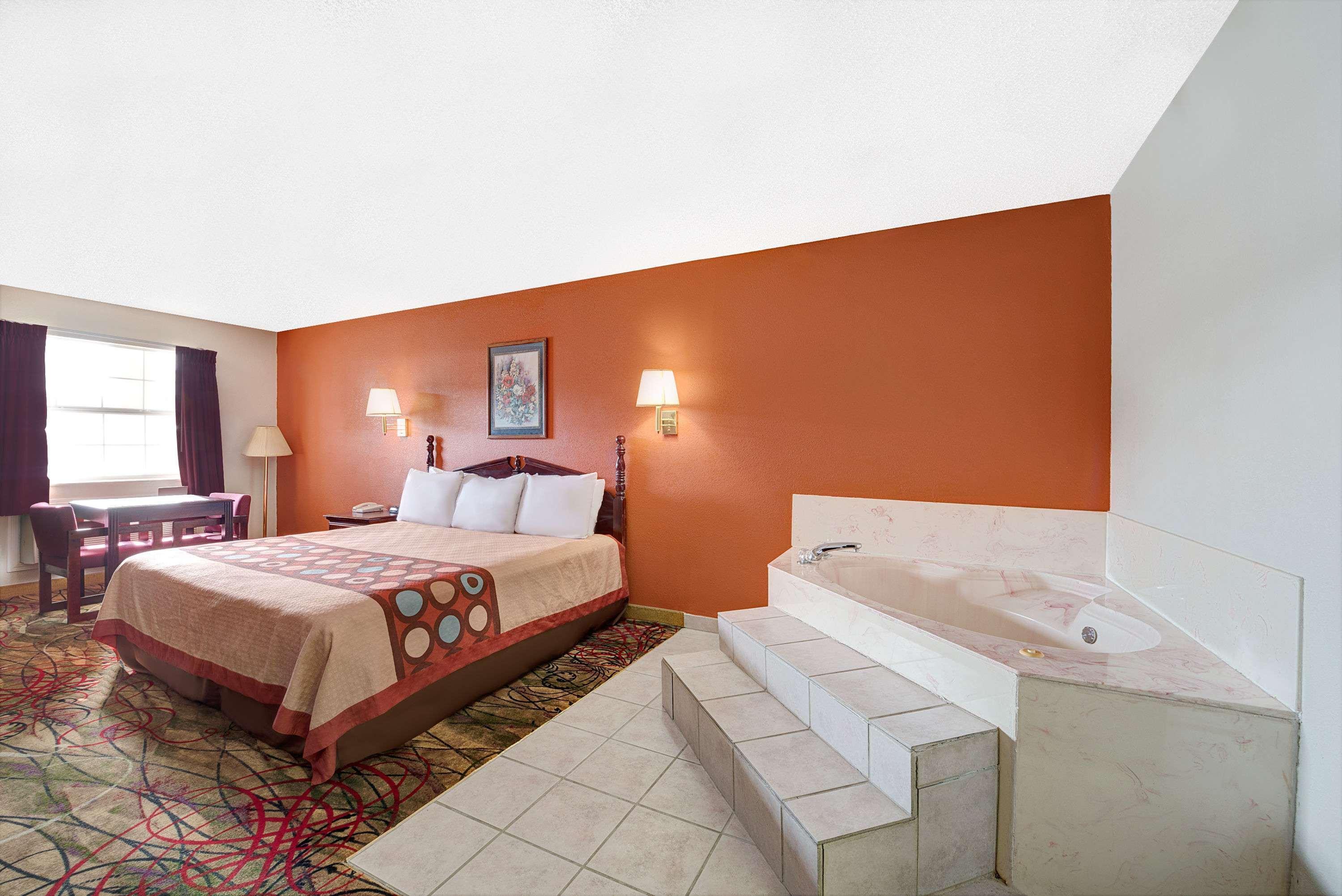 Super 8 By Wyndham Dallas South Exterior foto