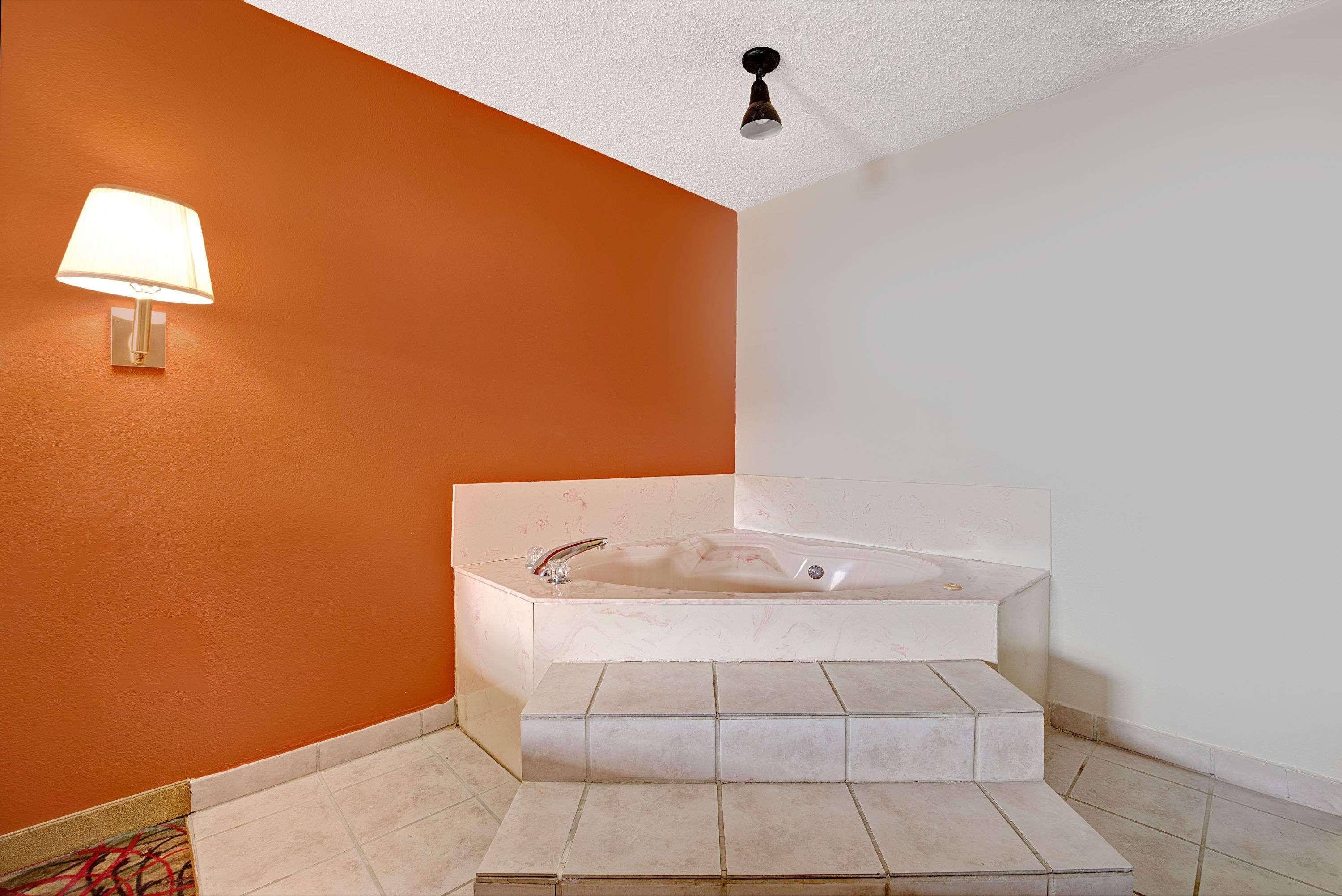 Super 8 By Wyndham Dallas South Exterior foto