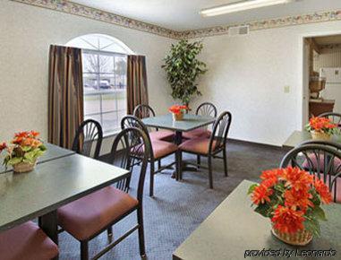Super 8 By Wyndham Dallas South Restaurant foto