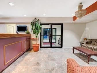 Super 8 By Wyndham Dallas South Exterior foto